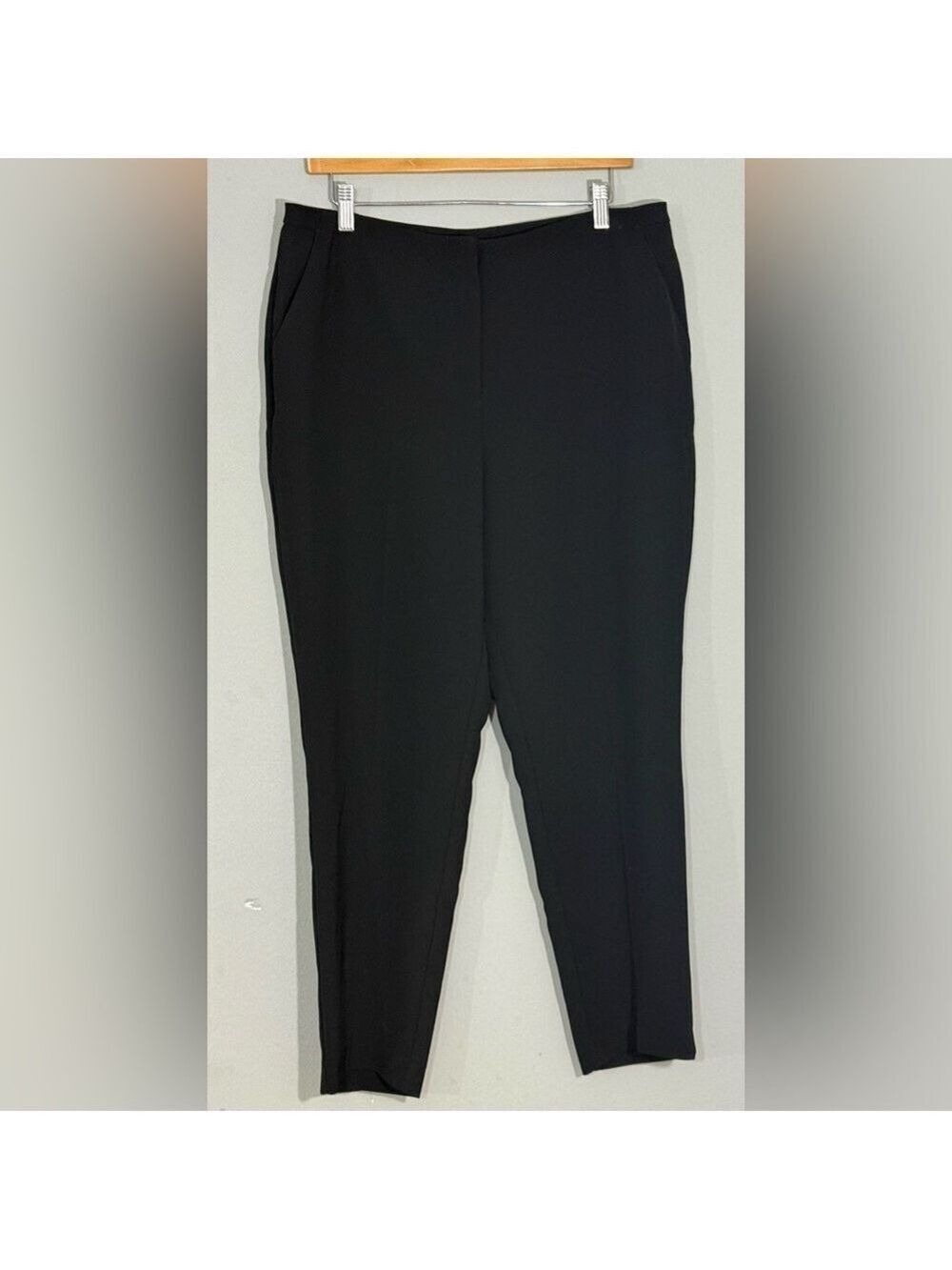 Chico’s Black Ankle Pants Sz2 Classic Stretch Trouser